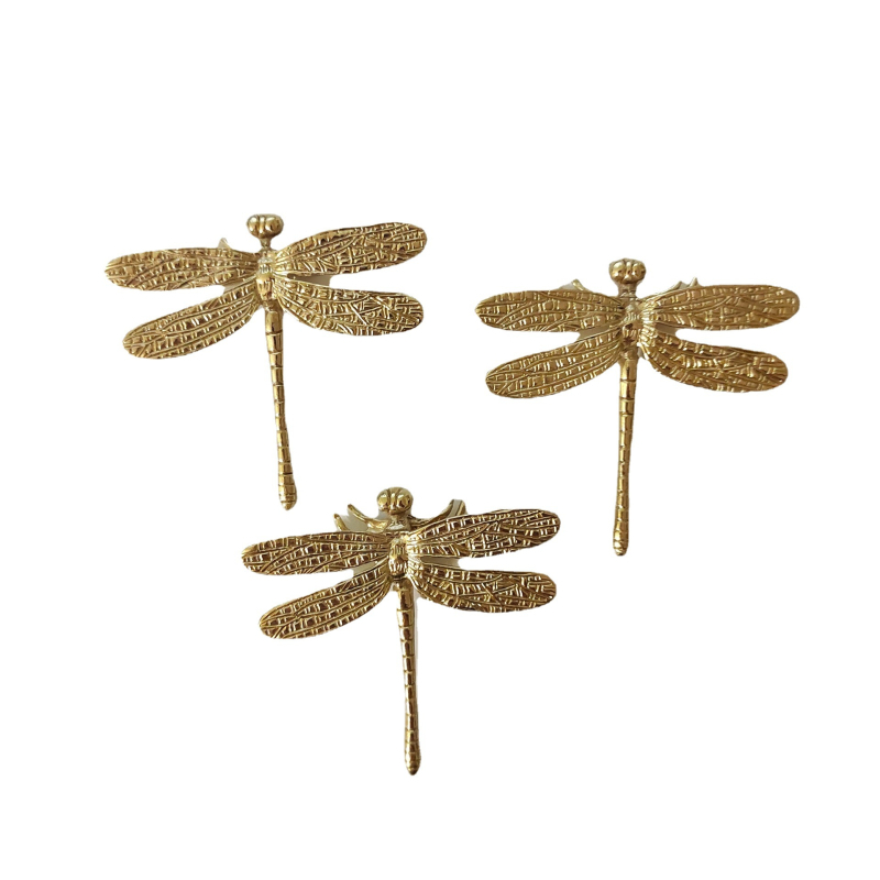 Dragonfly nábytková rukoväť, mosadz, keramické doplnky, presné liatie, 4 mm skrutky, hmotnosť 35 g