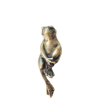 Mosadzová úchytka na nábytok s motívom žaby, kreatívny štýl, Lost-wax liatie, distressed povrch, 184 g