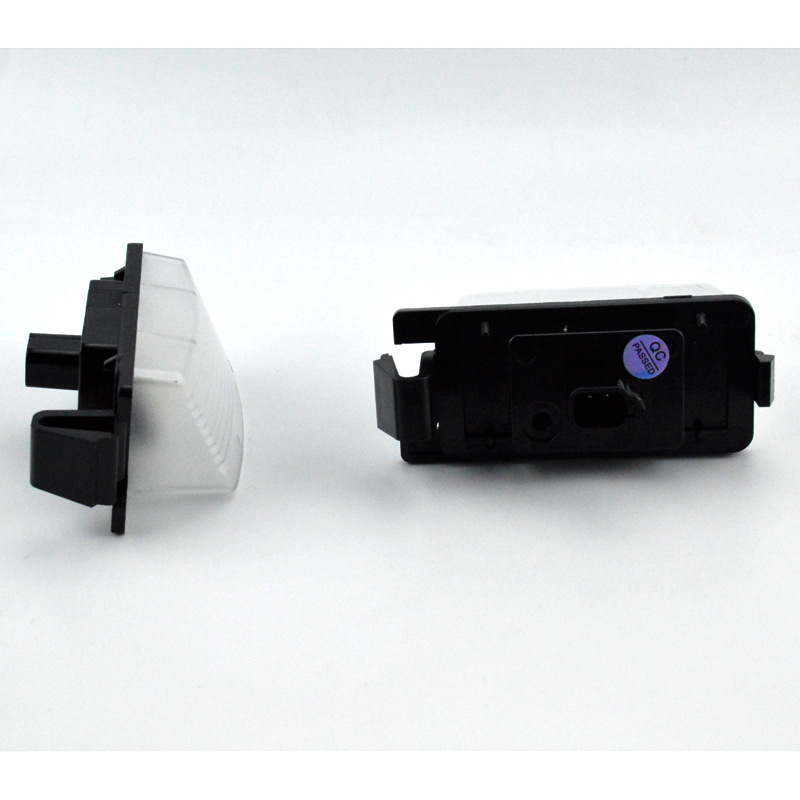 LED svetlo pre tabuľu s evidenčným číslom pre Nissan a Infiniti (12V, 3W, 0.16A, LED 2835, 30000H)