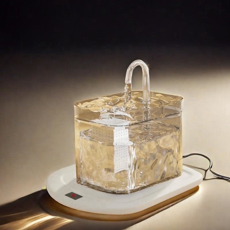 Dávkovač vody pre mačky s automatickou cirkuláciou a systémom kŕmenia