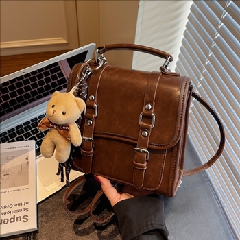 Dámska konvertibilná taška: batoh alebo cez rameno | mestský minimalistický štýl, PU materiál, zapínanie s klapkou, polyesterová podšívka, 2025 zima