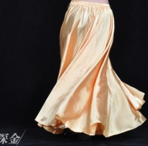 Belly dance dlhá sukňa so širokým lemom - moderný kostým na predstavenie pre ženy; satén Bamei; hlavný materiál: 99% polyester; značka Qingzi aiyi; jar 2025.