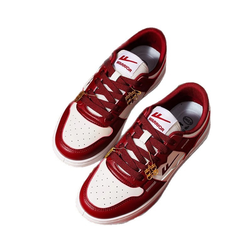 Reebok unisex nízke tenisky — zaoblená špička, vrchný materiál: syntetická koža, zapínanie na šnúrky