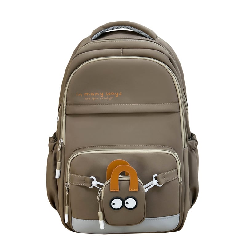 Nylon hátizsák egyetemi stílusban, kapacitás 20 L alatt, 12 hüvelykes laptophoz illeszkedik, ívelt vállpántok, lélegző