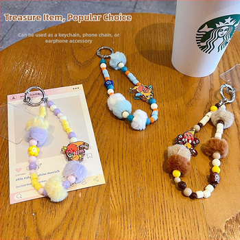 Kľúčenka s príveskom – ručná výroba, DIY, hviezdny pompon korálka, plyš a akryl, kreslený štýl