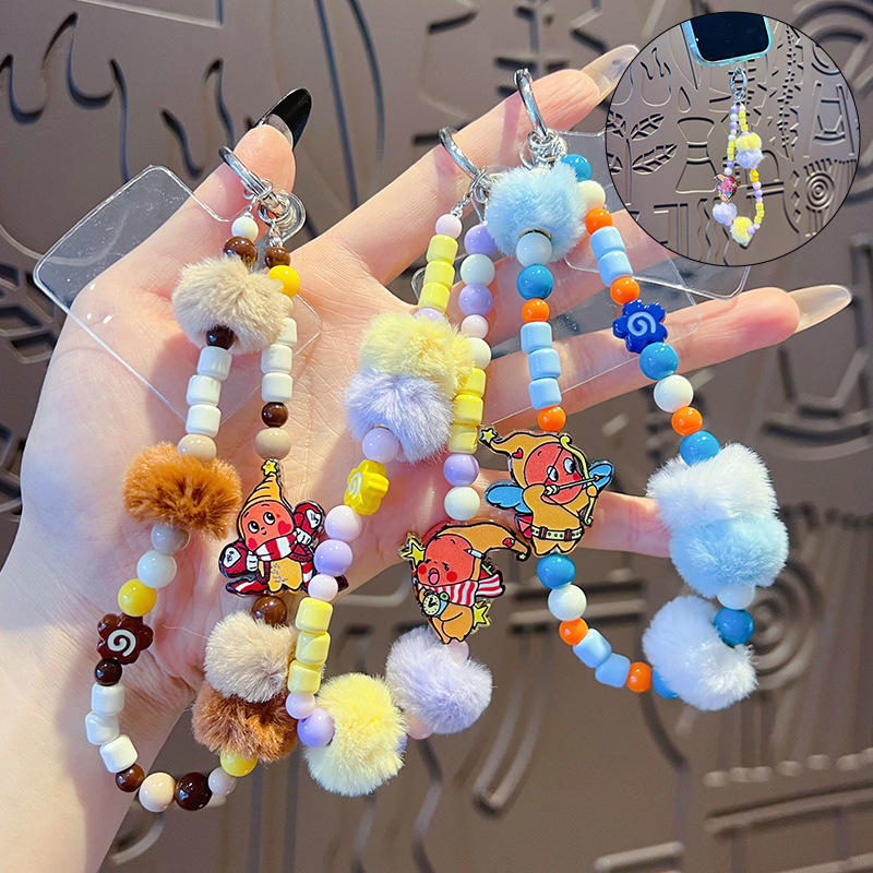 Kľúčenka s príveskom – ručná výroba, DIY, hviezdny pompon korálka, plyš a akryl, kreslený štýl