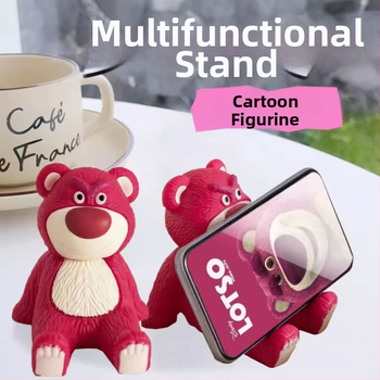 Десктоп стойка за телефон с мече с ягодов мотив; ABS/пластмаса; стил карикатура; възможност за персонализация.