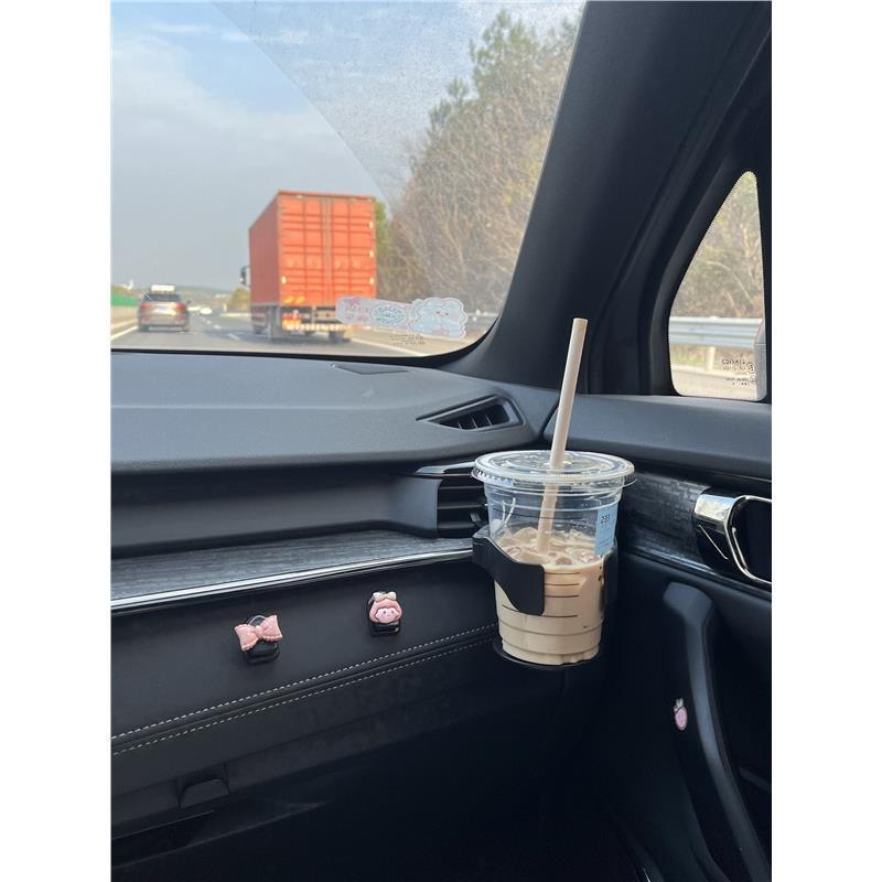 Držiak na pohár do výduchu auta – pevný držiak pre nápoje