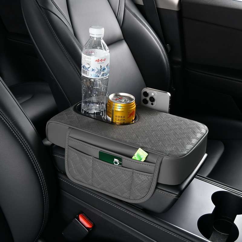 Ādas universālais automašīnas elkoņa balsts ar pudeles turētāju un uzglabāšanas somu, palielināts elkoņa atbalsts, modelis 03, svars 350 g, preces kods R2502