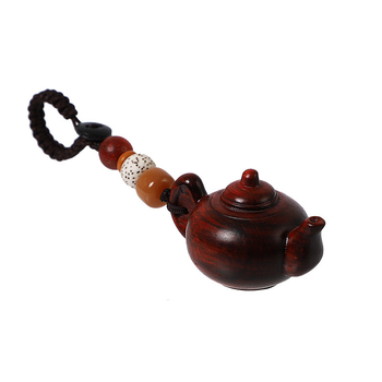 Drevený kľúčenok v tvare čajníka pre auto a telefón — moderný minimalistický štýl, vhodný ako darček