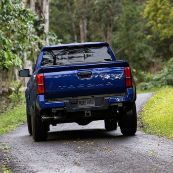 Blatník na koleso pre Toyota Tacoma 2024 – plast, značka ShengDeTai, prispôsobiteľné spracovanie