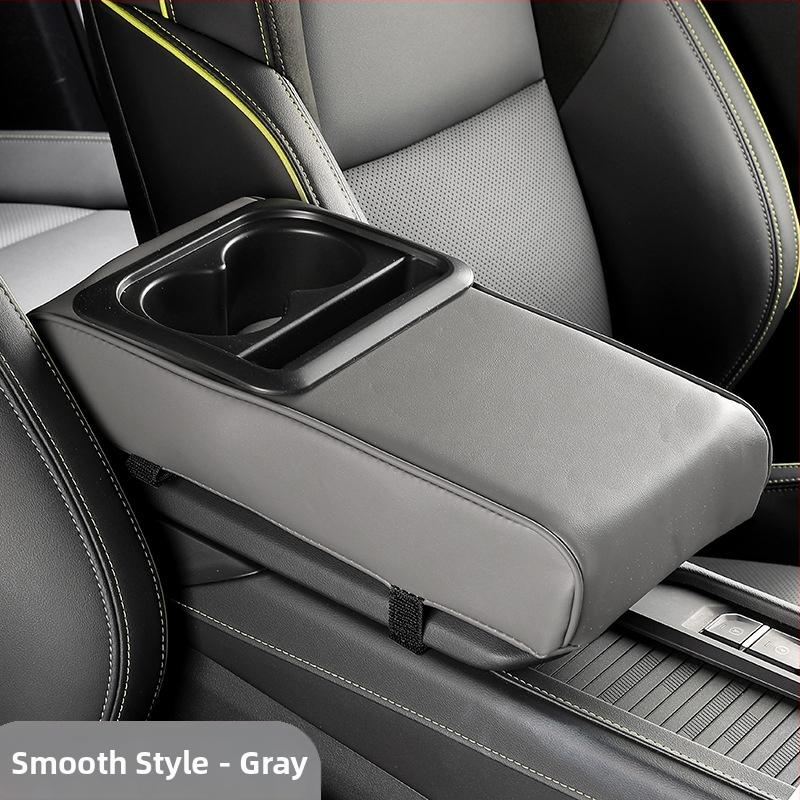 Ādas universālais auto rokasbalsts ar uzglabāšanas kastīti un krūzes turētāju — bez personalizācijas, autorizētas privātas zīmes