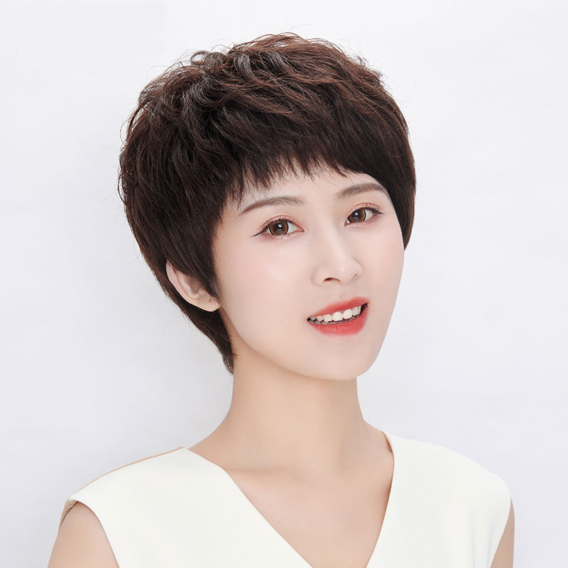 Parochňa pre ženy, prirodzená textúra, krátke kučeravé vlasy, ľahká, plné prekrytie hlavy, model W07, ľudské vlasy, možno farbiť