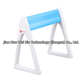 Jiannuowei GPF-1000 Laboratórny plastový trojuholníkový stojan na pipety a trubice, viacúčelový stojan na kvapaliny