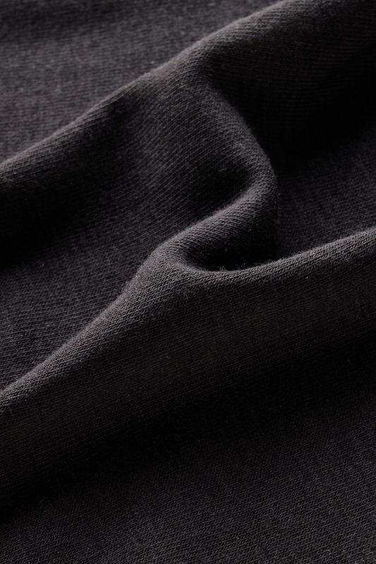 Tričko s Lyocell (Tencel) a akrylom, jednotná farba, dlhé rukávy, úzky strih.