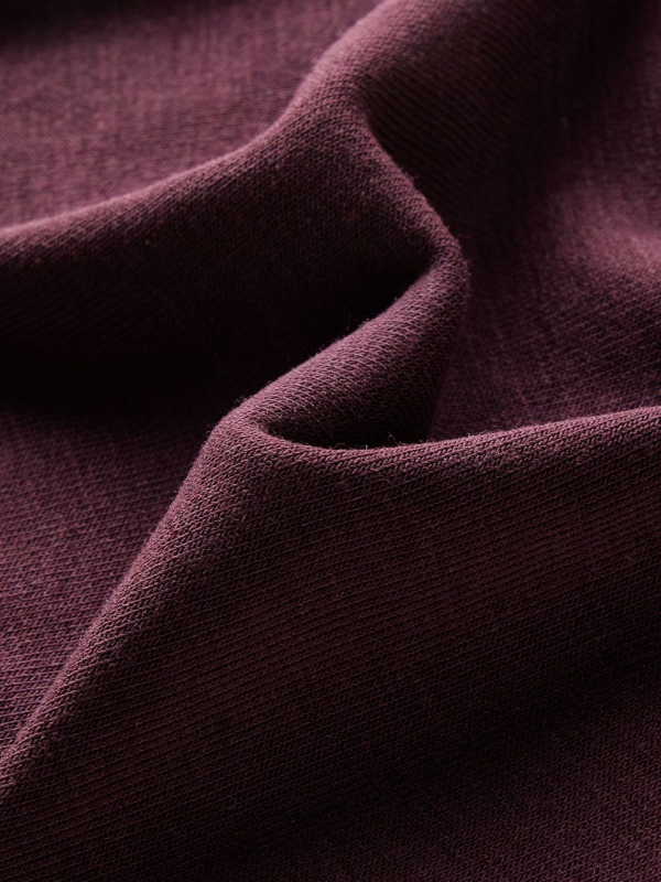 Tričko s Lyocell (Tencel) a akrylom, jednotná farba, dlhé rukávy, úzky strih.