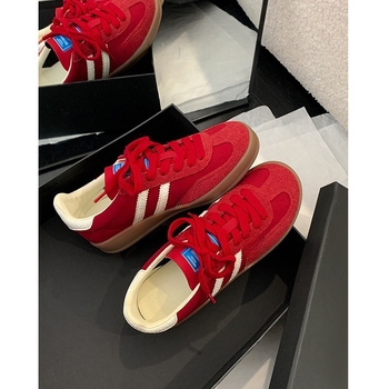 Dámske športové tenisky, vrchný materiál: super vlákno, EVA vložka, podrážka z gumy, šnúrkové zapínanie vpredu