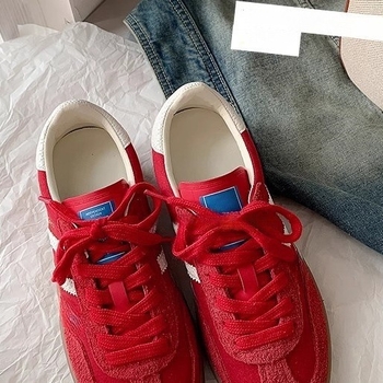 Dámske športové tenisky, vrchný materiál: super vlákno, EVA vložka, podrážka z gumy, šnúrkové zapínanie vpredu