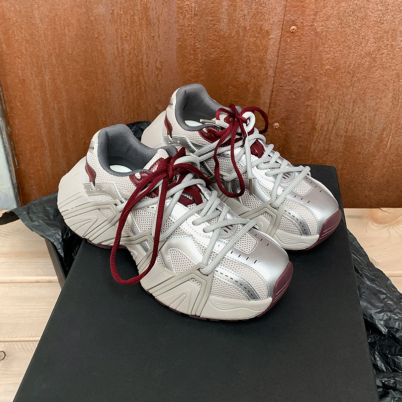 Ženské športovo- voľnočasové tenisky s 6 cm zvýšením výšky, retro hrubá podrážka, šnúrky, mikrovláknový vršok