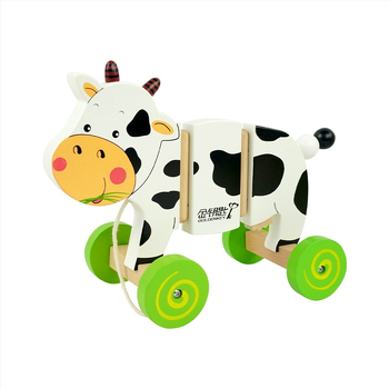 Medinis traukiamasis vežimėlis su pieno karve vaikams 4–6 metų — švietėjiška ankstyvojo ugdymo žaislas