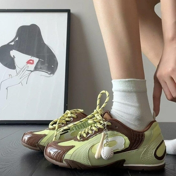 Nemecké tréningové topánky - Vrchný materiál: hovädzia koža + textil; Päta: guma; Vnútorná stielka: EVA; Tvar špičky: okrúhla