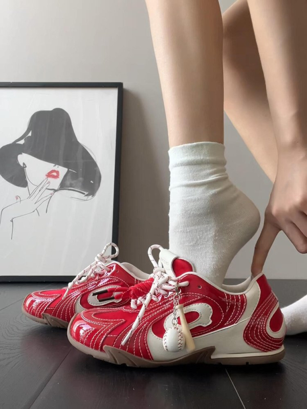 Nemecké tréningové topánky - Vrchný materiál: hovädzia koža + textil; Päta: guma; Vnútorná stielka: EVA; Tvar špičky: okrúhla