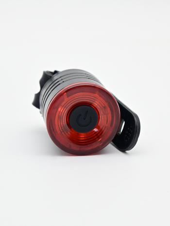 Crooked Wild LED zadné svetlo pre bicykel s hliníkovým puzdrom – varovné svetlo na nočné jazdy, vhodné pre horské bicykle