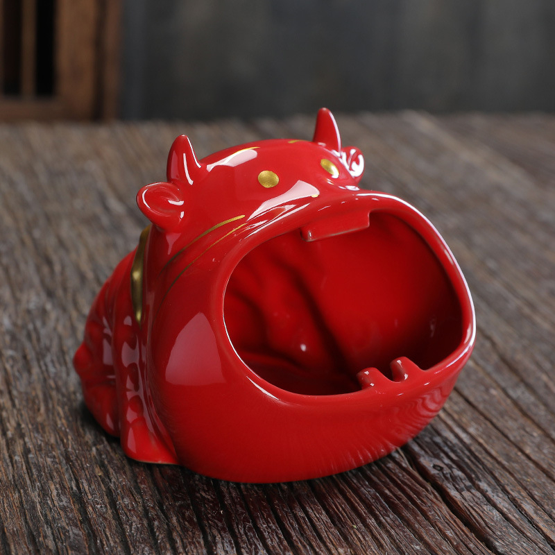 Keramický popolník s mačkou z karikatúry – vetru odolný, s tlačou loga, na dekoráciu a skladovanie, zbierka