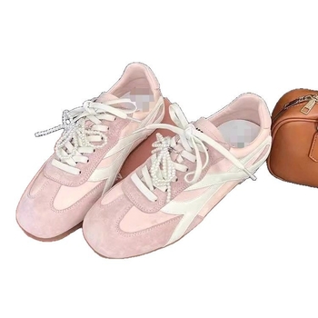 Ženské tréningové tenisky s priedušnou sieťovinou vo vnútri, horný materiál zo super vlákna, EVA vložka, gumová podrážka, výška päty 3–5 cm