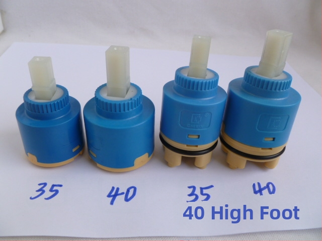 Keramické jadro ventilu pre miešací ventil horúcej/studennej vody; keramická + plastová konštrukcia; všeobecné osvedčenie; vhodné pre kuchynský drez a sprchu