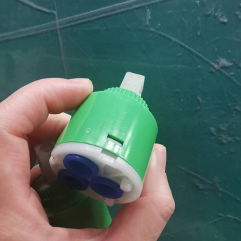 Keramičko jezgro miješanja ventila, model 35, za slavinu s jednim polugom (topla/hladna voda); medij: voda; maksimalna temperatura 90°C