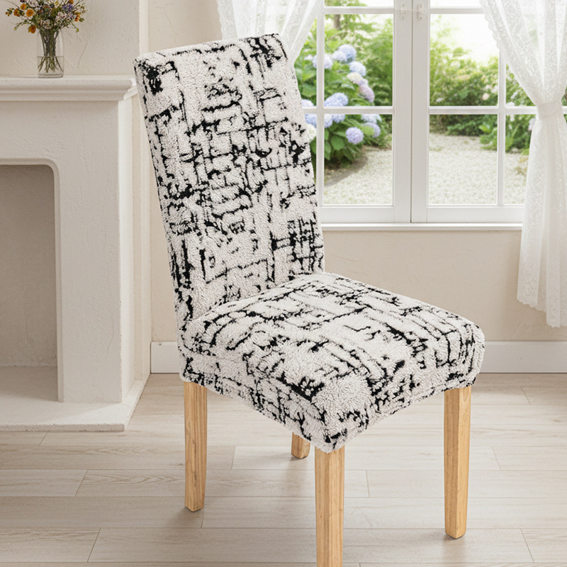 Potah na jedálenskú stoličku | polyesterová tkanina | geometrický vzor | obdĺžnikový tvar | protiskluzový, odolný voči opotrebeniu, proti prachu | moderný minimalistický štýl