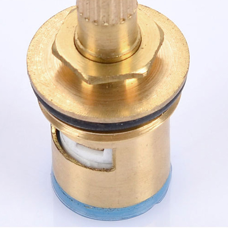 Bakreni jezgreni ventil slavine za hladnu vodu, 90° okretaj, maksimalni tlak 1,6 MPa, vijek trajanja 10 godina