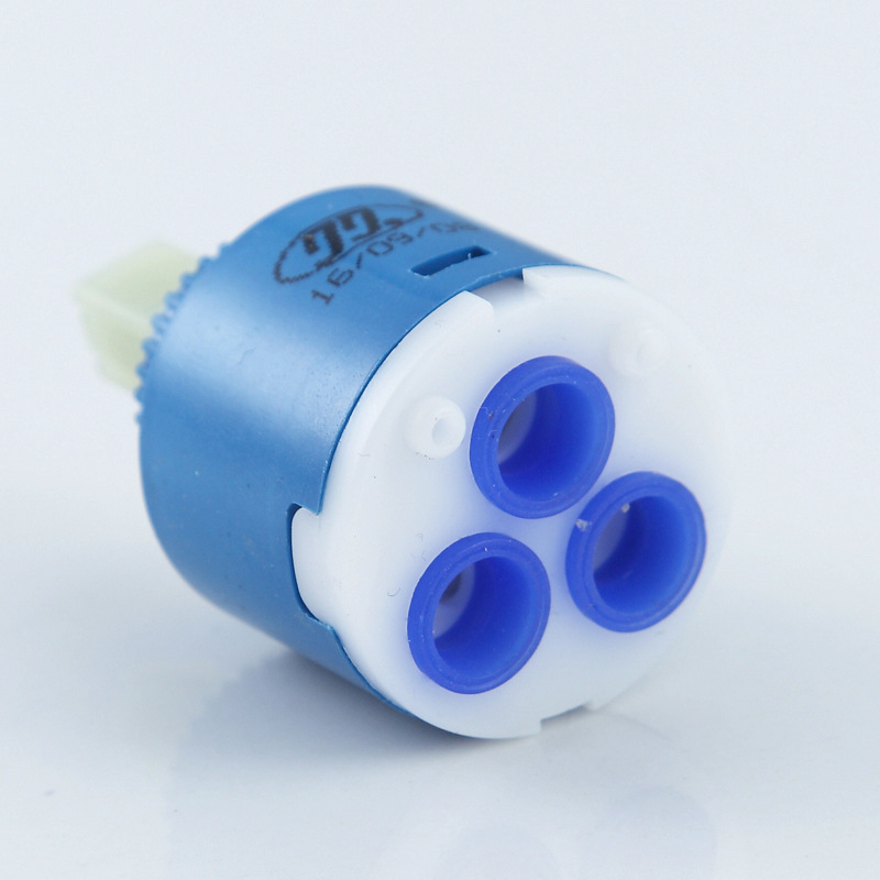 Keramický jadrový ventil pre kohútik, model V6714; vhodný pre kohútiky; maximálna prevádzková teplota 90°C; uhol otáčania 120°; životnosť 30