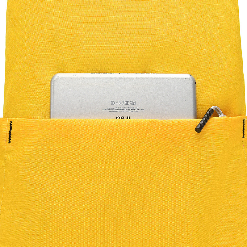 Цветен малък ранец за спорт и училище с лого персонализация; водоустойчив найлон, износоустойчив и намалява натоварването; вместимост 20–35 л; подплата полиестер; рамен колан с въздушна възглавница