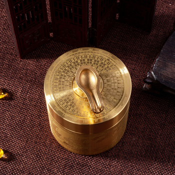 Auto popolník s viečkom, odolný voči vetru, tvar auta, z medi, dekor kancelárie