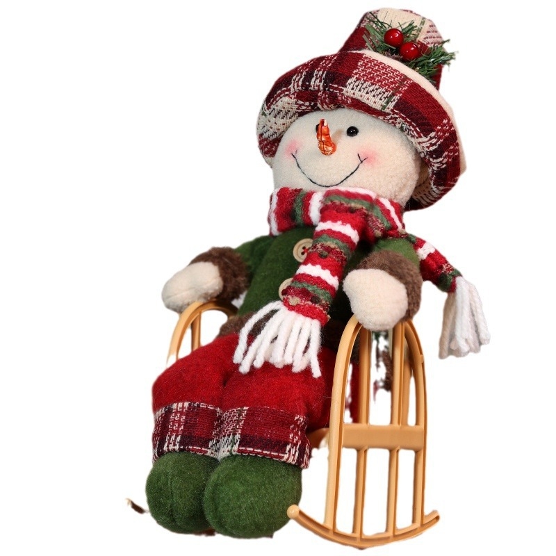 Vianočná retro bábika z textilu, sediaca figúrka, štýl kreslený, vianočná dekorácia