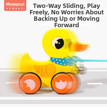 Drevená ťahacia chodítko hračka pre deti 4–6 rokov s motívom kresleného zvieraťa; materiál: drevo; značka: Big hand in small hand; rozvíja koordináciu ruka-oko