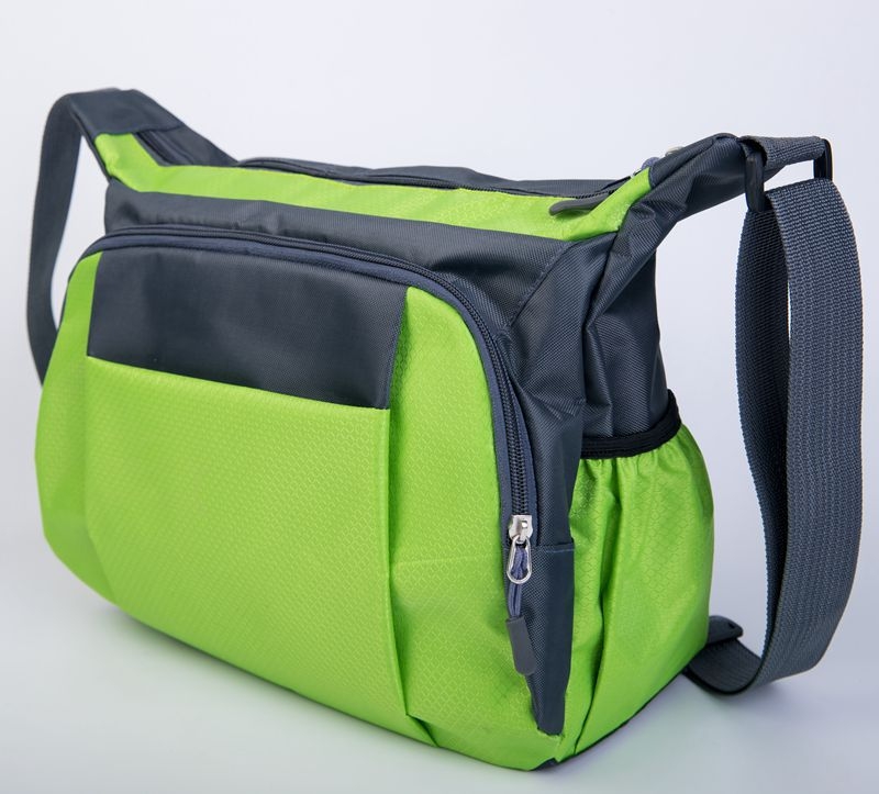 Cestovná taška cez rameno, Oxford látka, kapacita 20–35 L, nepremokavá a odolná voči opotrebeniu, logo na mieru