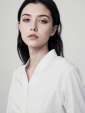 Dámska šifónová blúzka – Slim fit, dlhý rukáv, V-krk, skrytá placka s gombíkmi, kancelársky štýl