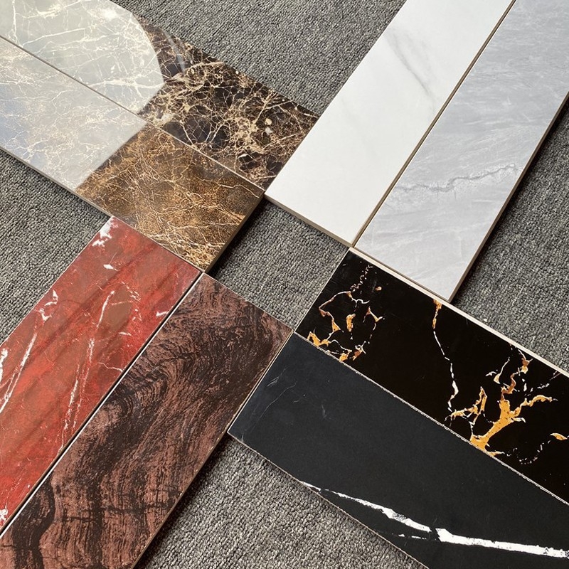 Glazúrovaná dlažba s imitáciou mramoru, vysoká hustota, nízka nasiakavosť (<0,5%), silná tepelná šoková odolnosť, vysoká pevnosť v tlaku.