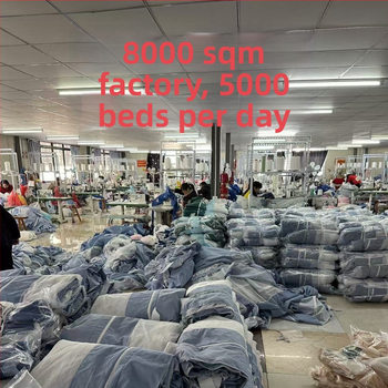 Záves na posteli so tri dverami, štýl zipsového stanu, moderný minimalistický dizajn; materiál polyester; rám z maľovaného železa; montáž je potrebná