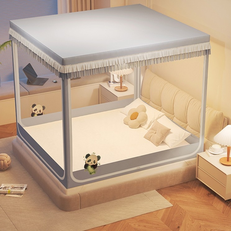 Záves na posteli so tri dverami, štýl zipsového stanu, moderný minimalistický dizajn; materiál polyester; rám z maľovaného železa; montáž je potrebná