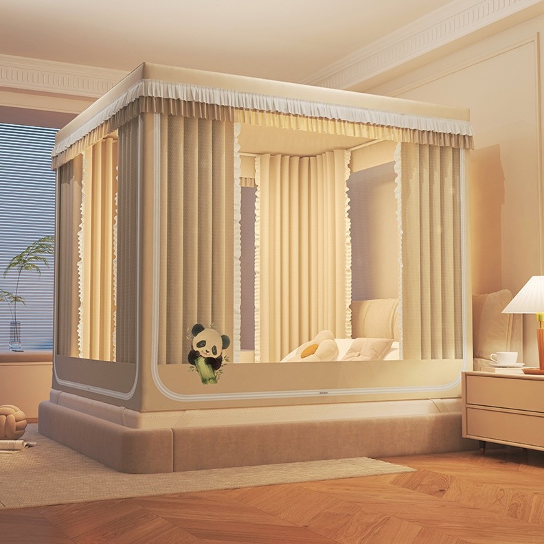 Záves na posteli so tri dverami, štýl zipsového stanu, moderný minimalistický dizajn; materiál polyester; rám z maľovaného železa; montáž je potrebná