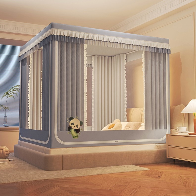 Záves na posteli so tri dverami, štýl zipsového stanu, moderný minimalistický dizajn; materiál polyester; rám z maľovaného železa; montáž je potrebná