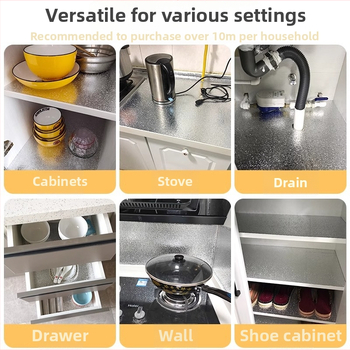 Stena sticker kuchyne – samolepiaci, vodeodolný, vlhkosť-odolný, olejodolný, odolný voči špine; geometrický štvorcový vzor; materiál PET/aluminová fólia/PVC; jedna doska.