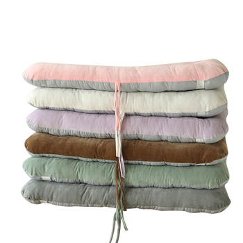 Sedacia podložka na kancelárske/počítačové kreslo, hustý teplý sametový povrch, PP bavlna výplň, jednofarebná, vlastné spracovanie, minimalistický štýl