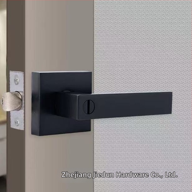 Zinková zliatina dverová zámka, typ guličkový zámok, model Ball lock tongue, vhodný pre drevené dvere, jednoduchý a odolný dizajn