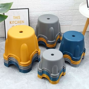 Sklápateľná plastová stolička do kúpeľne pre dospelých a deti