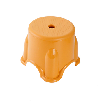 Sklápateľná plastová stolička do kúpeľne pre dospelých a deti